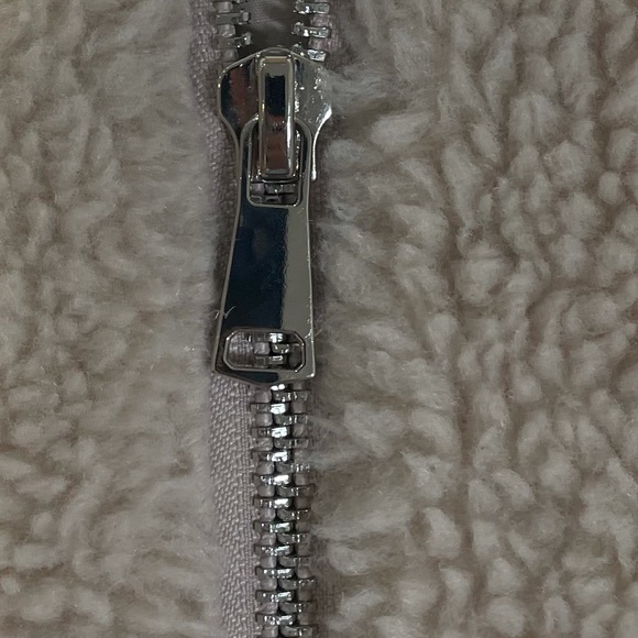 Medium Nude Cream Ardene Teddy Bear Coat Full Zip - Picture 6 of 9